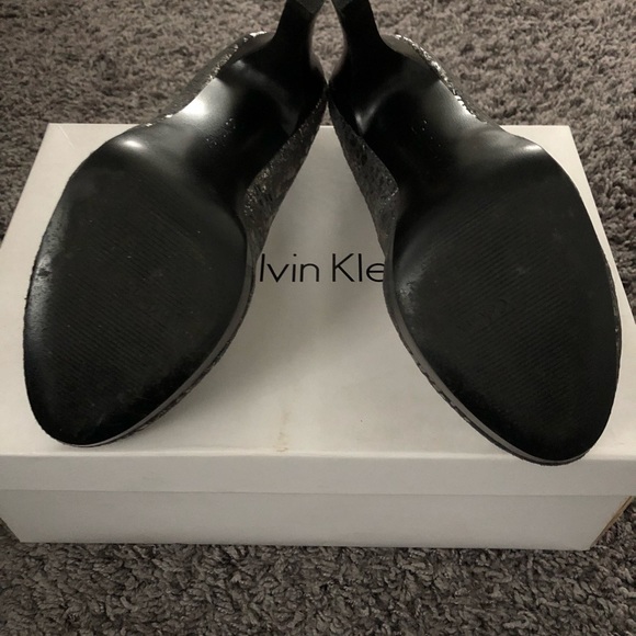 Calvin Klein Pumps - Picture 2 of 3